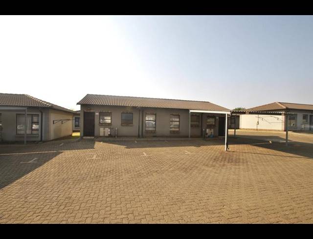 2 BEDROOM TOWNHOUSE FOR SALE IN DAWN PARK